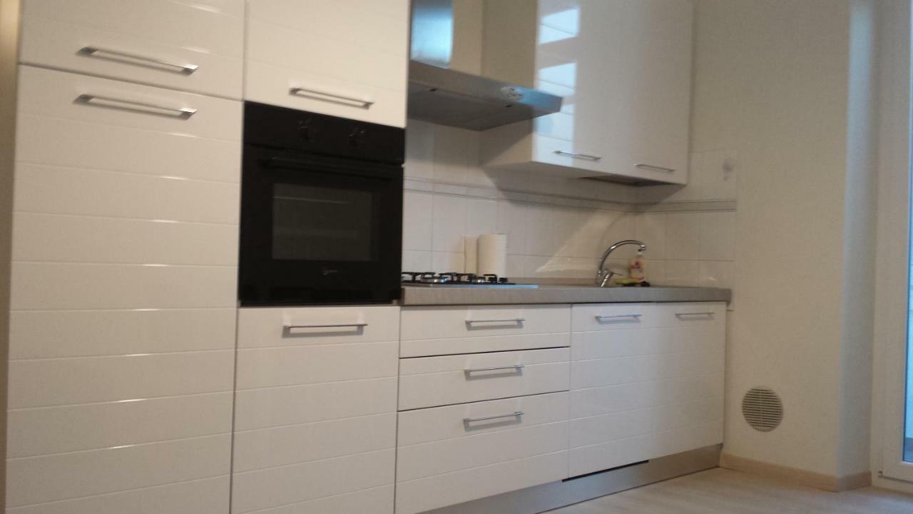 Apartamento Residenza Lux fronte mare Vado Ligure Exterior foto