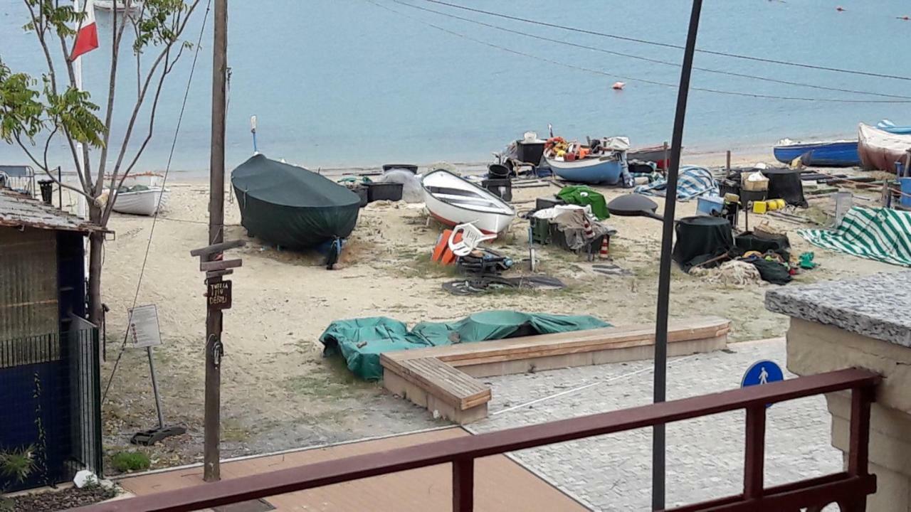 Apartamento Residenza Lux fronte mare Vado Ligure Exterior foto