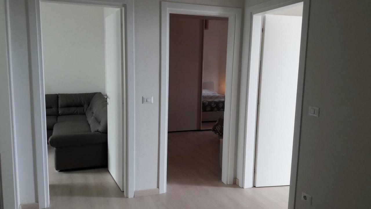 Apartamento Residenza Lux fronte mare Vado Ligure Exterior foto
