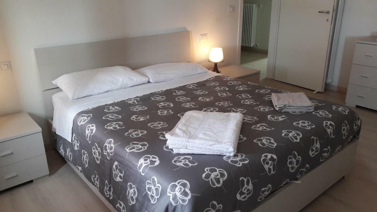 Apartamento Residenza Lux fronte mare Vado Ligure Exterior foto