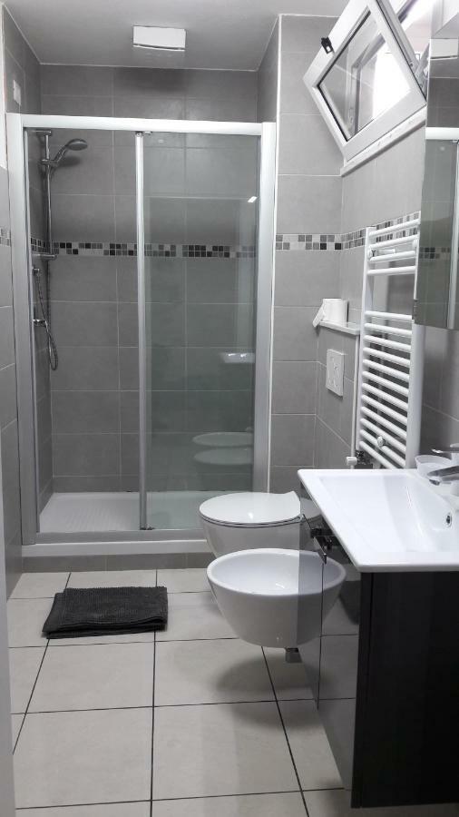 Apartamento Residenza Lux fronte mare Vado Ligure Exterior foto