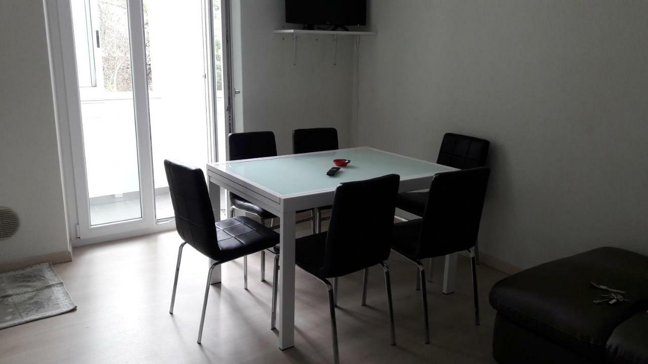 Apartamento Residenza Lux fronte mare Vado Ligure Exterior foto