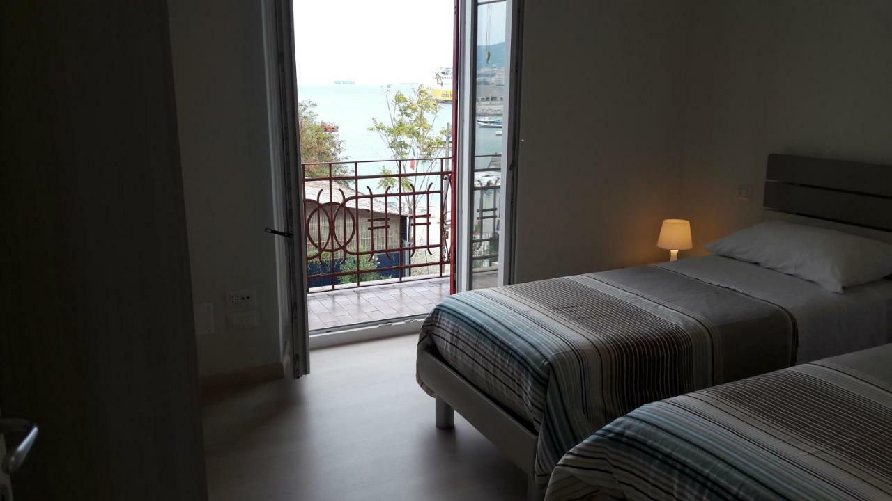 Apartamento Residenza Lux fronte mare Vado Ligure Exterior foto